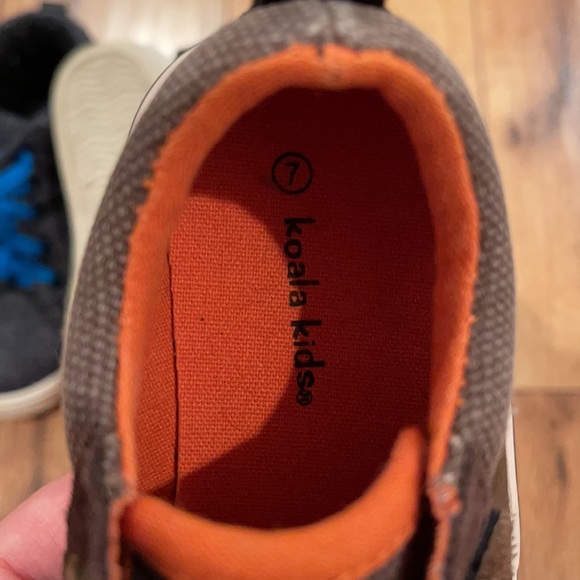 2 pairs boys size 7 shoes - Picture 4 of 8